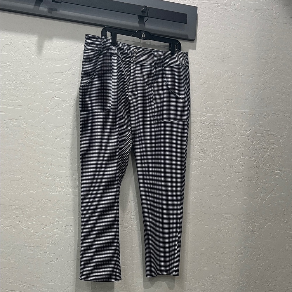 Jofit Black and White Checkered Cropped Pants